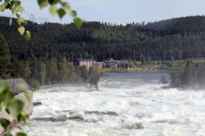  Hotell Storforsen  Бредсель